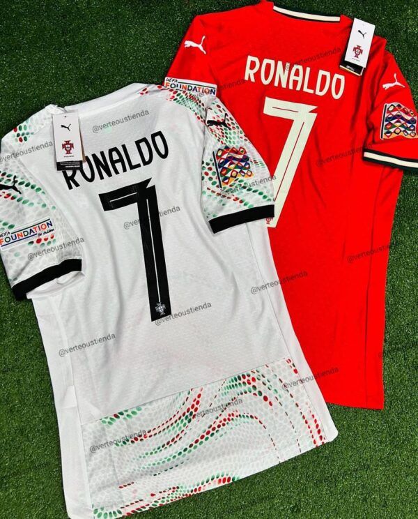 Portugal 24-25